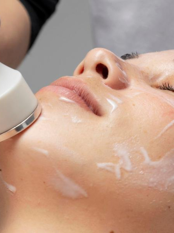  Non-invasive and effective way to achieve healthier, more youthful skin